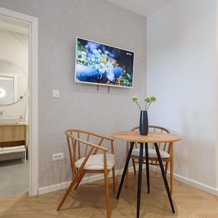 Top Floor Luxury Rooms สปลิท ภายนอก รูปภาพ