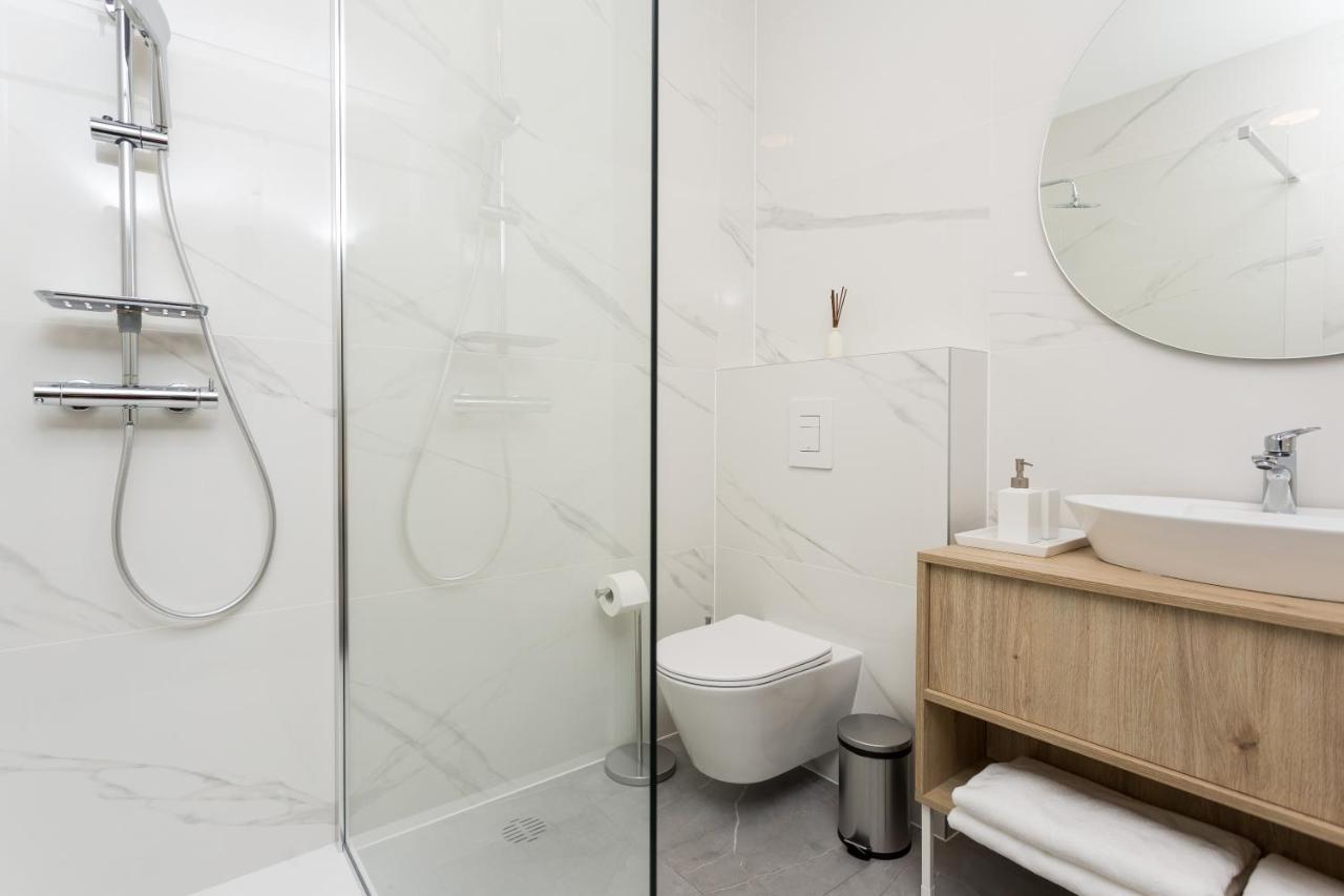 Top Floor Luxury Rooms สปลิท ภายนอก รูปภาพ