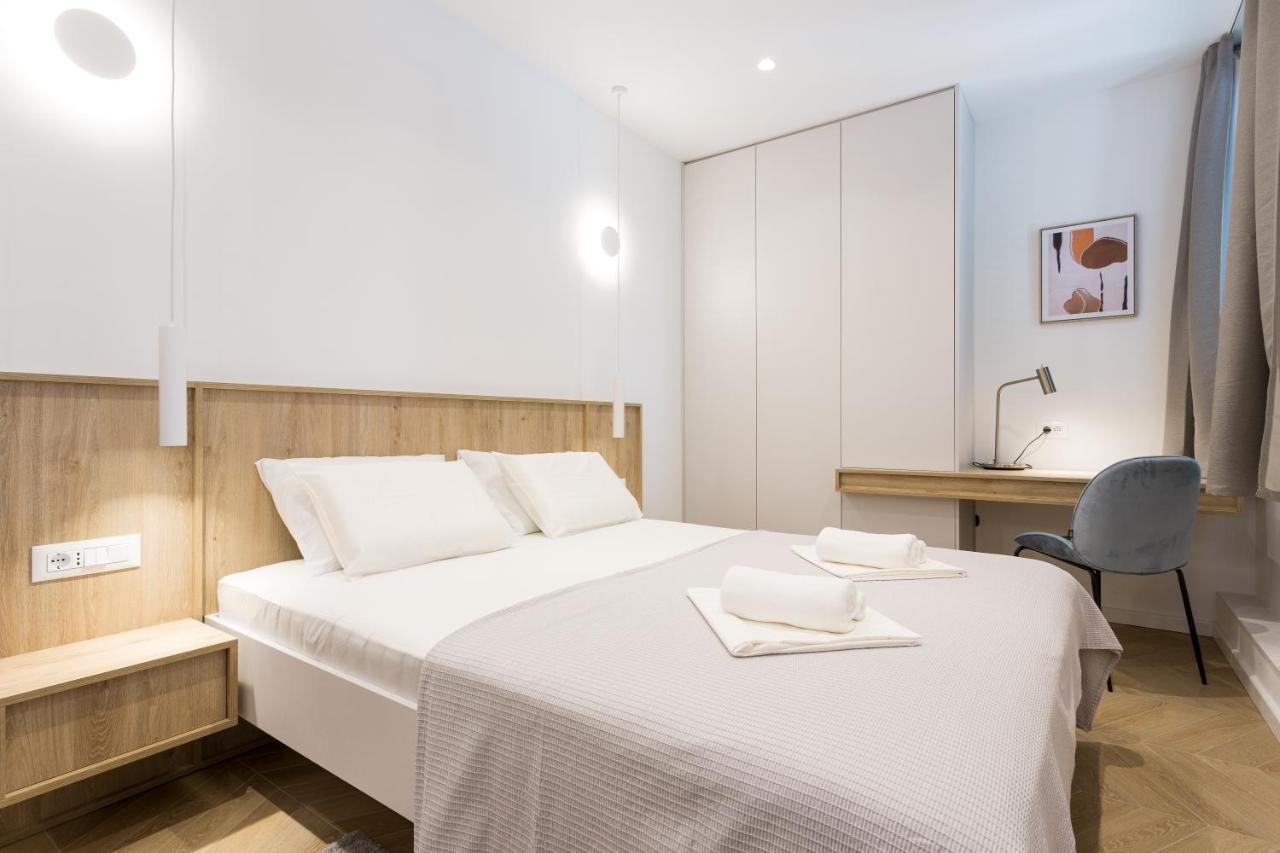 Top Floor Luxury Rooms สปลิท ภายนอก รูปภาพ