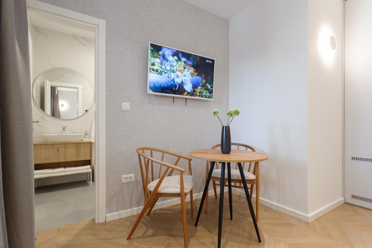 Top Floor Luxury Rooms สปลิท ภายนอก รูปภาพ