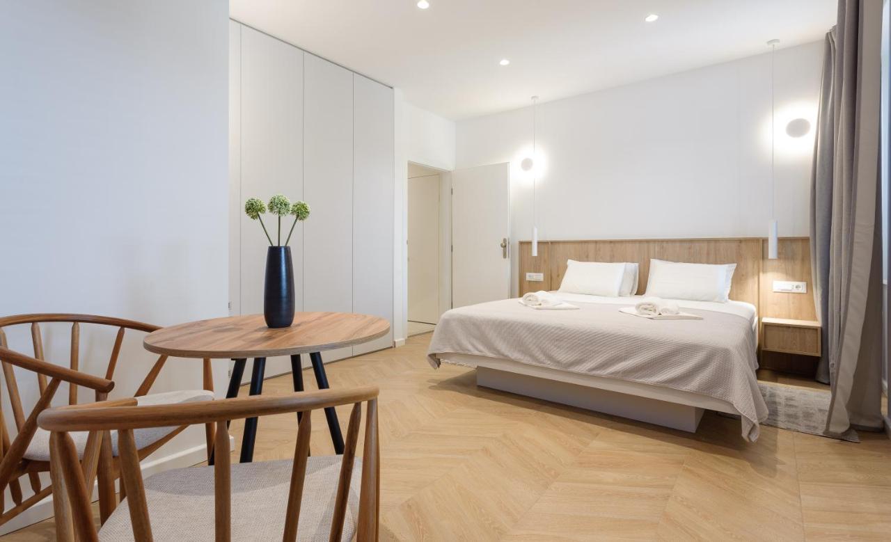 Top Floor Luxury Rooms สปลิท ภายนอก รูปภาพ